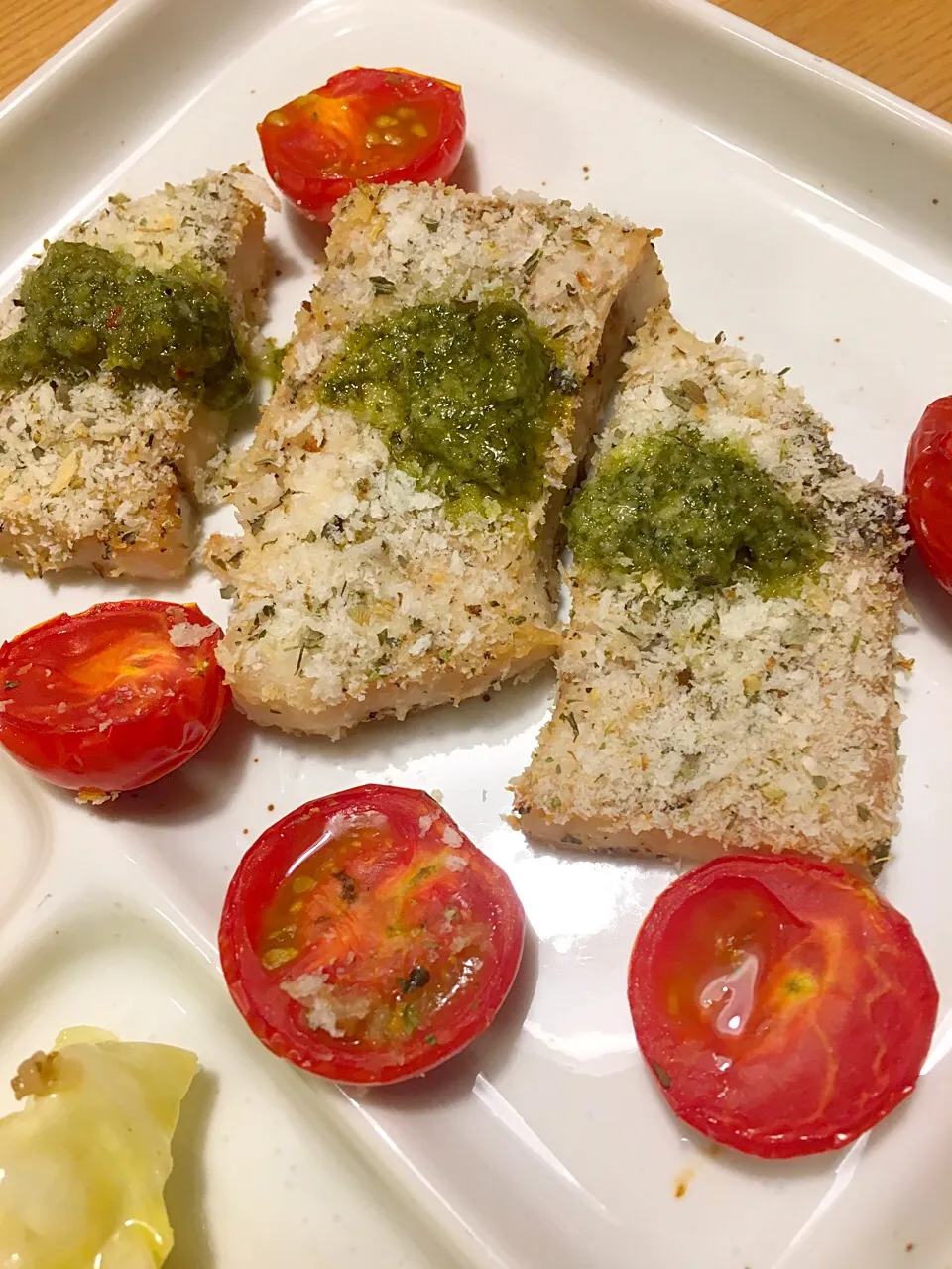 カジキの香草パン粉焼き バジルソース|さと☆しさん