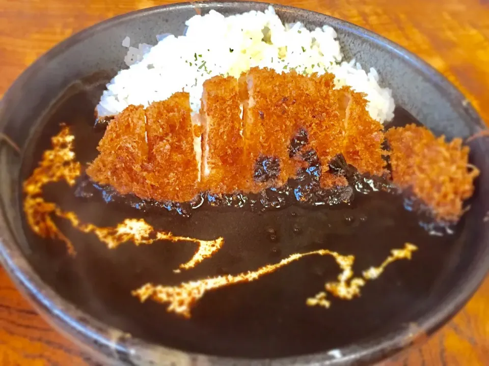 とんかつ専門店のロースカツ黒カレー。
ボリューム満点！|COOLさん