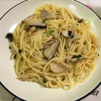 Snapdishの料理写真:お吸い物のもとで手抜きパスタ|たきこみさん