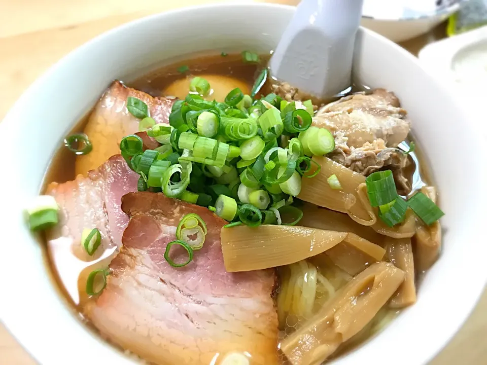 自家製手羽元出汁ラーメン、|Kenji Suzukiさん