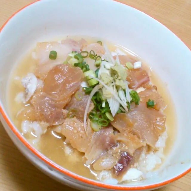 釣り真鯛の鯛茶漬けネットで見付けたレシピで作ってみたら、激ウマでした。  #遠州灘 #マイボート #ジギング #真鯛 #初物 #鯛茶漬け|Masatoさん