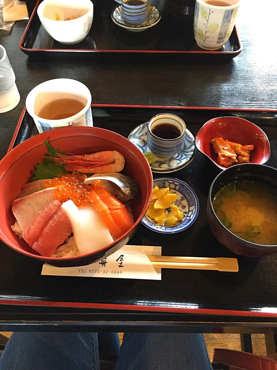 Snapdishの料理写真:舟屋 🐟海鮮丼 (かんぱち、サーモン、鯖、甘エビ、いくら、鮪、イカ)|Yukityさん