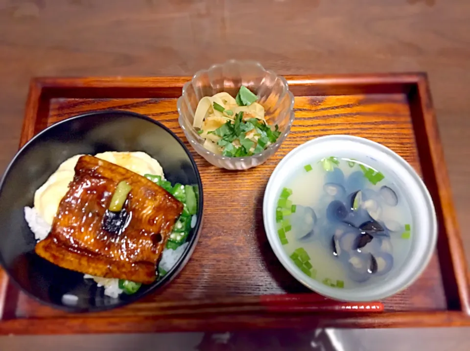 土用の丑の日に、うなぎのとろろ丼としじみのお吸い物|みーぬさん