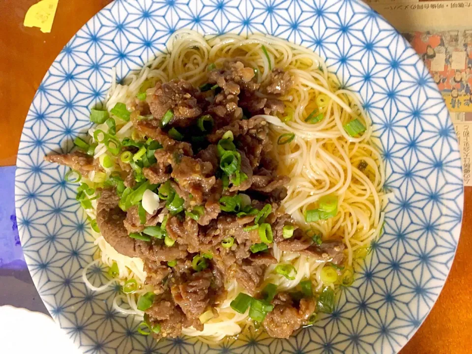 Snapdishの料理写真:コストコプルコギで冷やしそうめん😋|みかさん