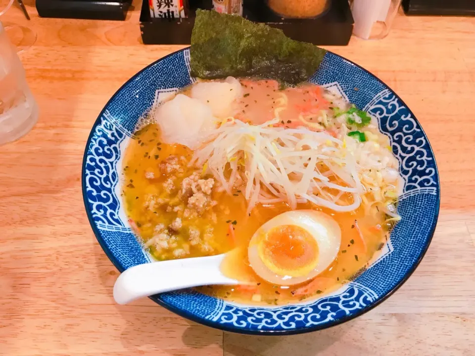 Snapdishの料理写真:広島麺匠こりくの海老塩ラーメン|ちゃみこさん