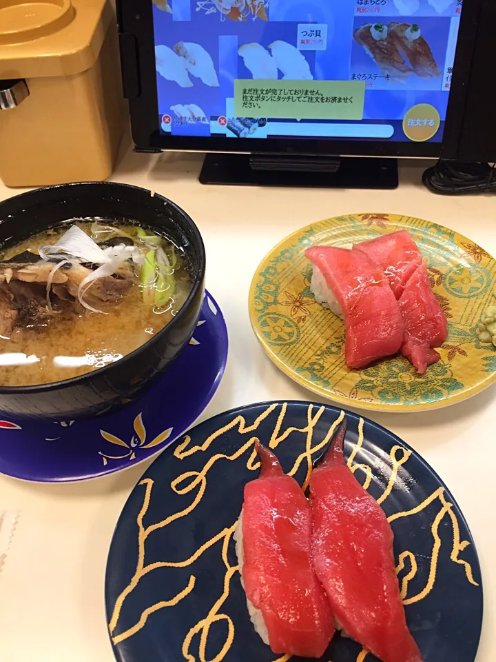 Snapdishの料理写真:旅の締めは回転寿司！|marieさん