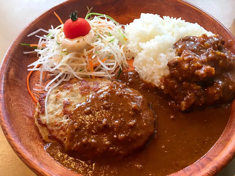 びっくりドンキーでカリーバーグディッシュ🍛|フージさん