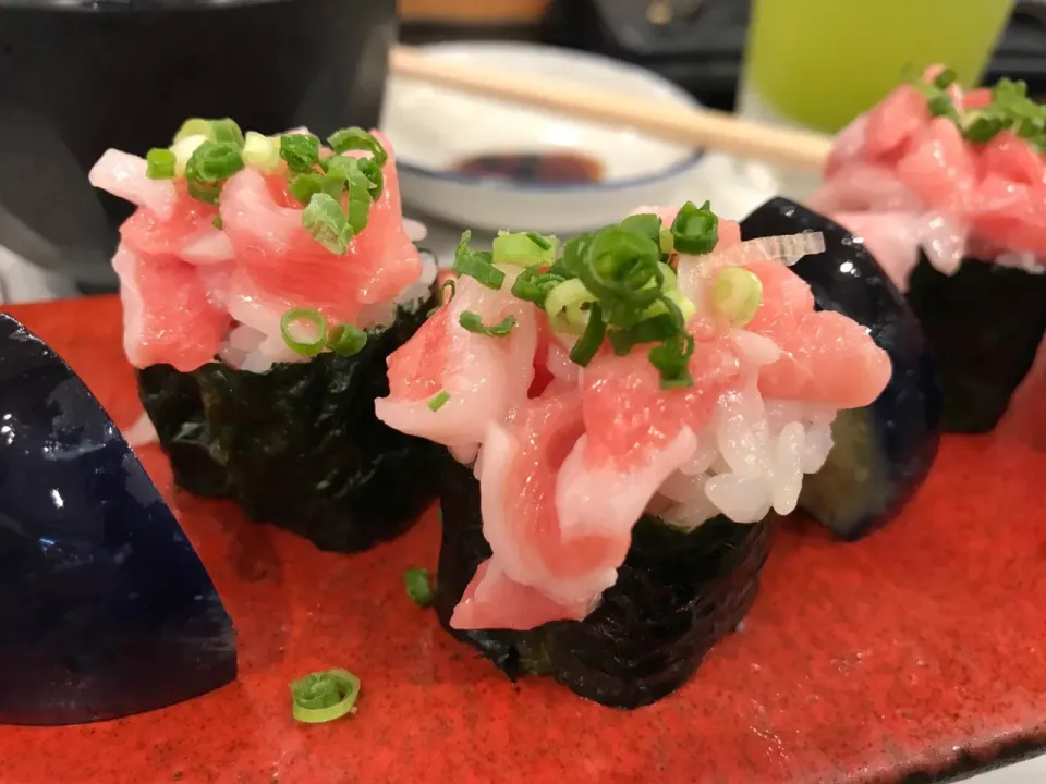 Snapdishの料理写真:Sushi|Farkfun Duriyasartさん