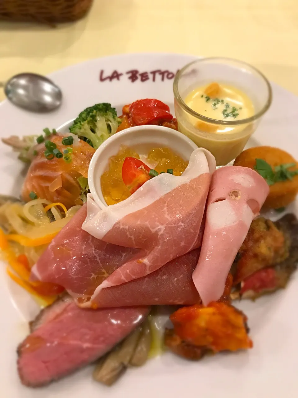 イタリア🇮🇹料理 前菜…ベットラ|関口 かおりさん