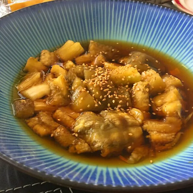 カレーに入るはずがぁぁぁ💦
忘れたので焼きなす煮浸しに
#焼きなす煮浸し
#緑が欲しかった
#ヤマサの麺つゆ
#ホームパーティ
#箸休め|Mehco Coconutvanillaさん