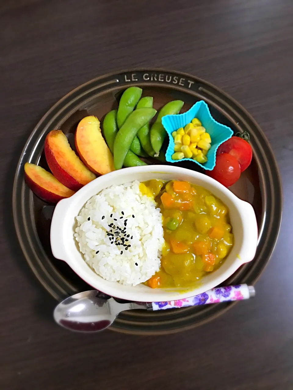 8/15❁息子離乳食 夜ごはん🌟
チキンカレーライス🍛
枝豆
コーン🌽
プチトマト🍅
ネクタリンピーチ🍑|つんさん