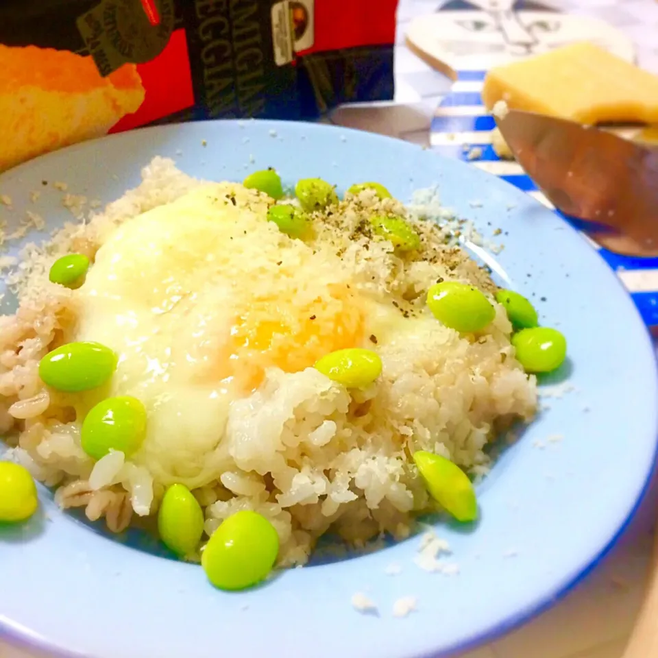 パルミジャーノでカルボナーラ卵かけご飯／Carbonara➡︎Rice with Raw eGG🥚🍃|angiee♡さん