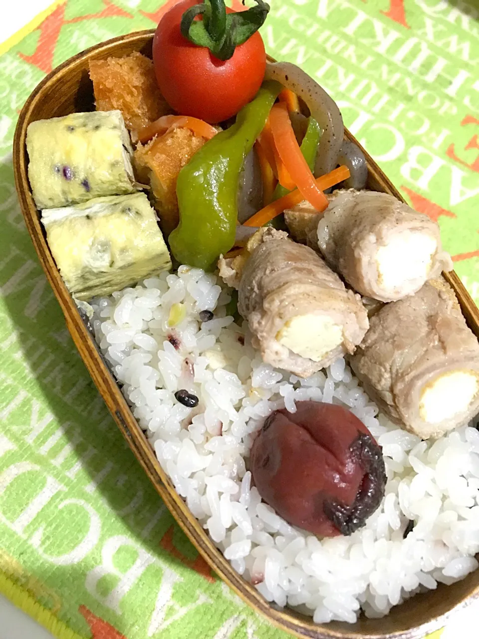 Snapdishの料理写真:パパたろ弁当🍱

雑穀ごはん
梅干し
紫蘇入り卵焼き
コロッケ
変わりきんぴら
厚揚げの豚肉巻き
ミニトマト|ひななぎさん