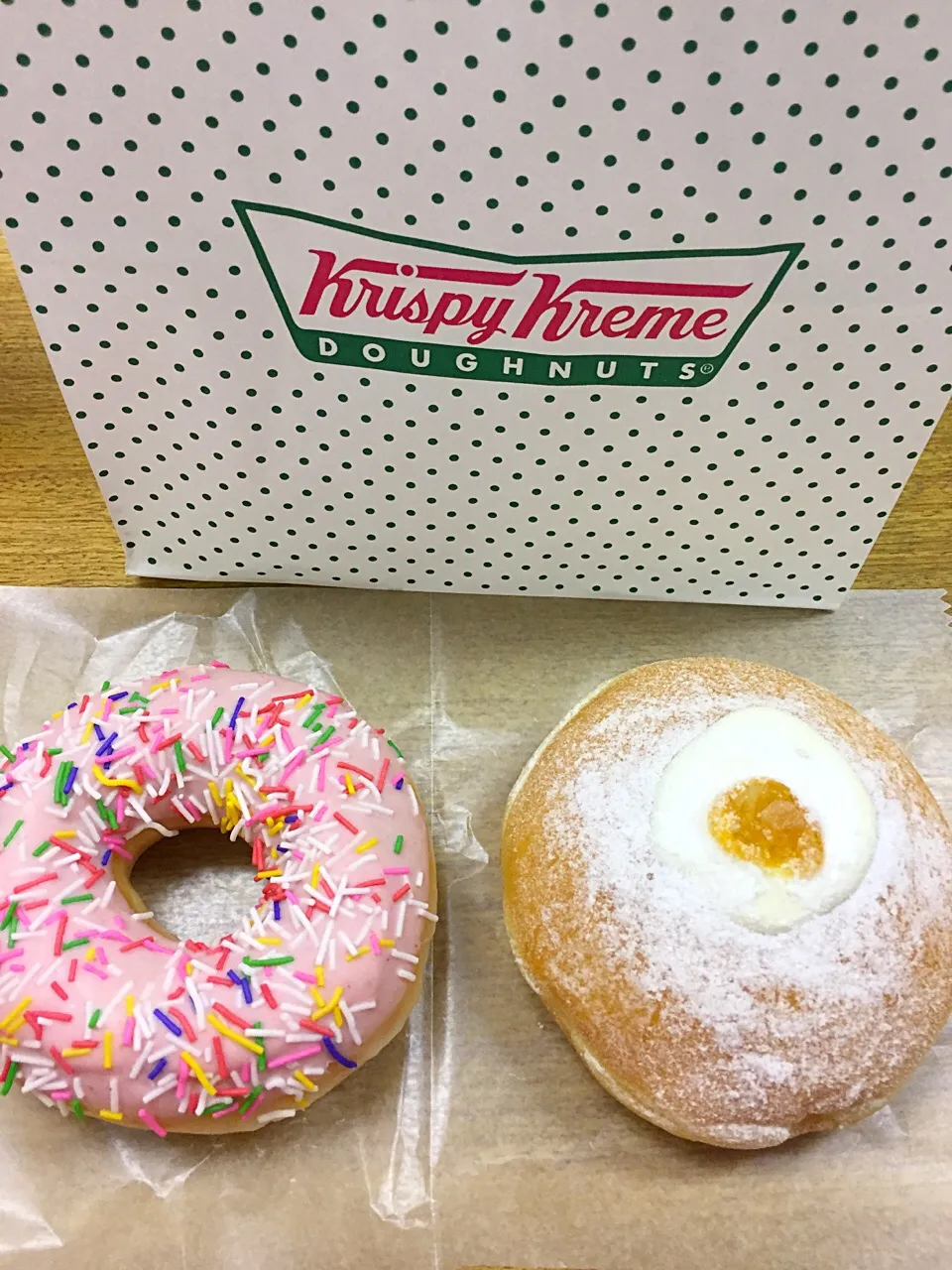 ストロベリーチョコスプリンクル
リリコイクリーム
#クリスピークリームドーナツ🍩|himeさん