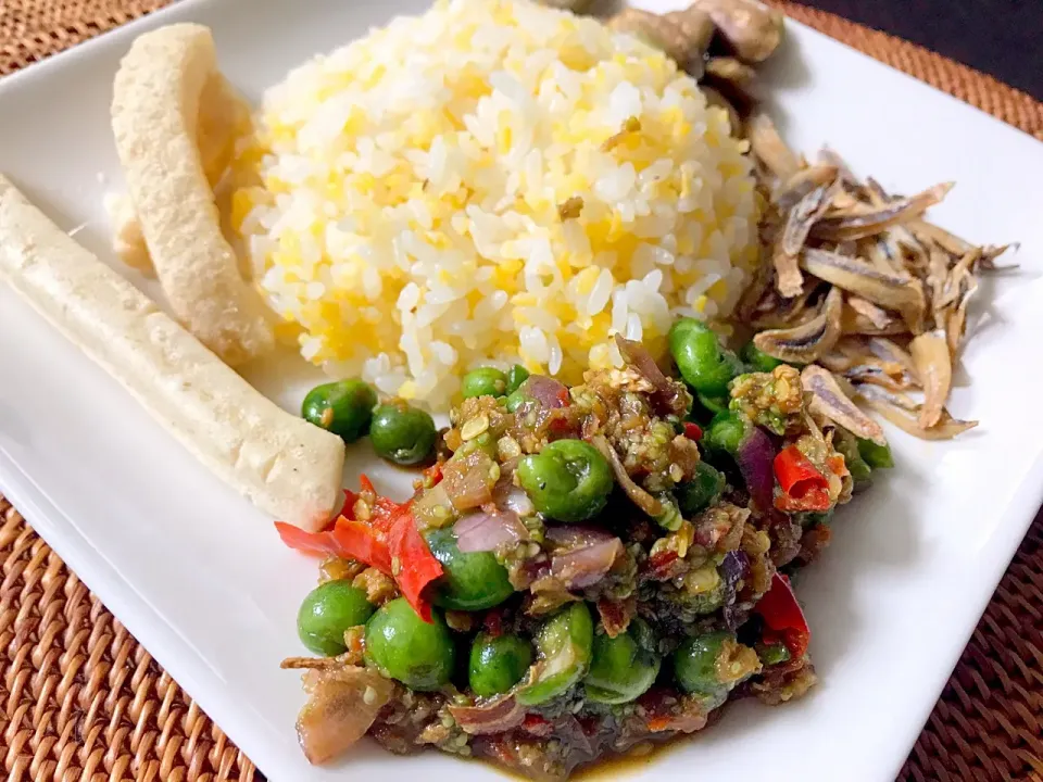 Nasi jagung karedok leunca|yeni kartikasariさん