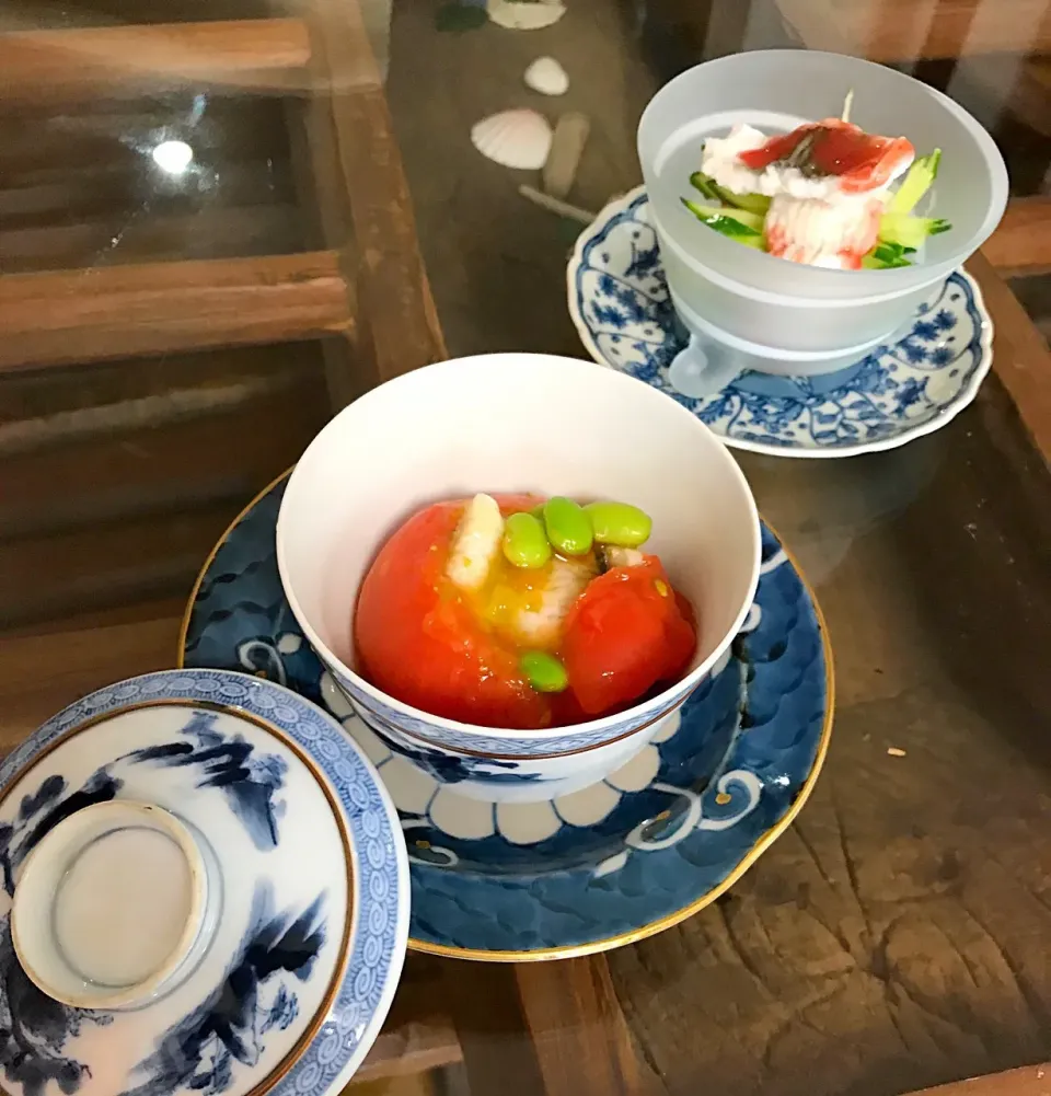 鱧とキュウリの梅和え。
丸ごと🍅トマトの 鱧と枝豆の餡掛け蒸し物。|Kumi_loveさん