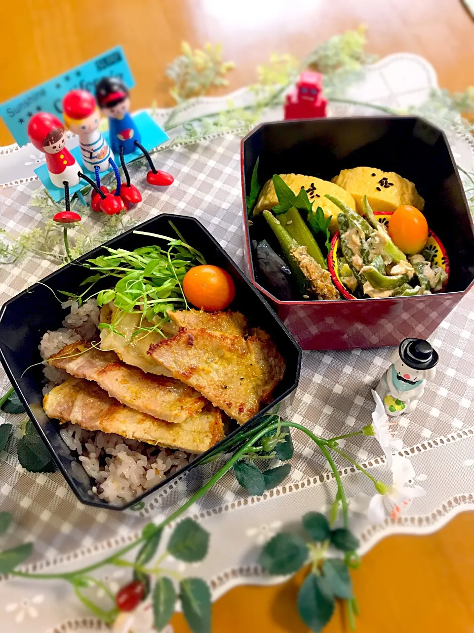 ワタクシ弁当🎶
ポークカレーソテー丼
お寿司屋さんの玉子焼き
ナスとオクラ煮浸し
ピーマンシーチキンマヨ和え|BooBooさん