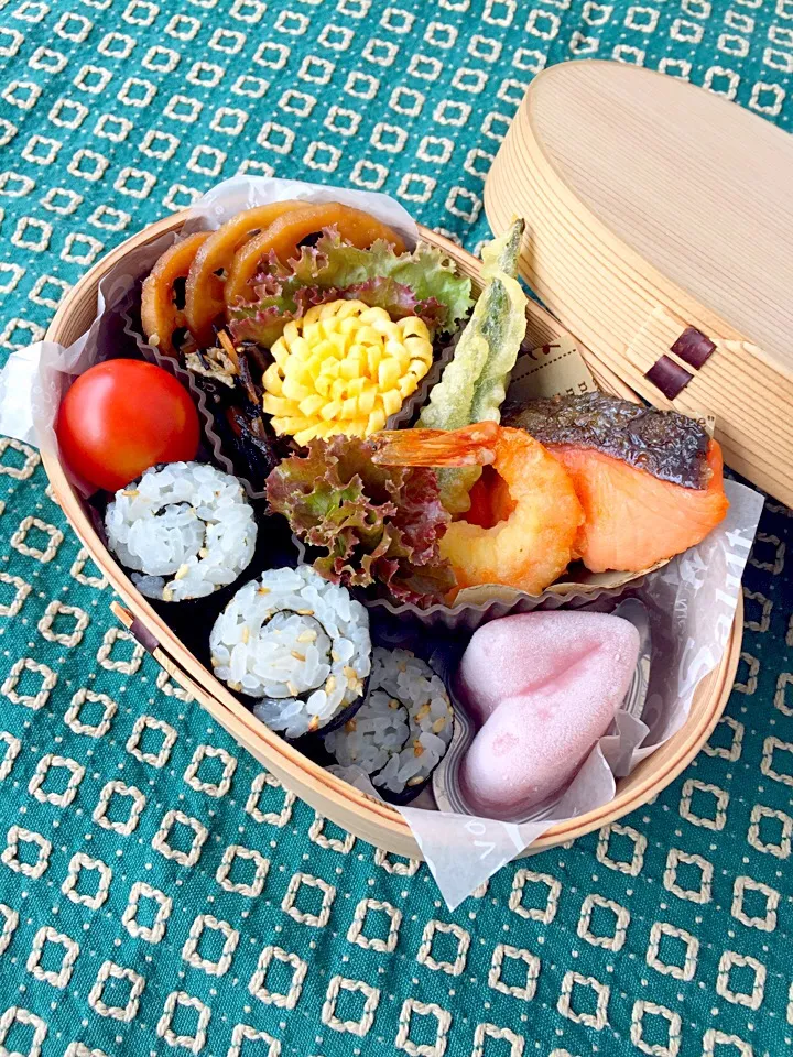 夏休み🌻和弁当🍱|udomegu☆さん