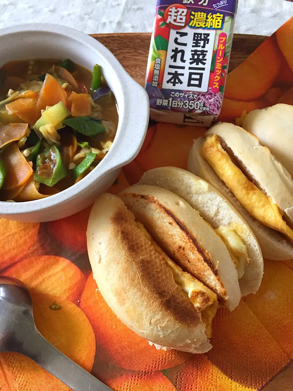 Snapdishの料理写真:たまごサンド🍞とスープカレ~♪|miya39さん