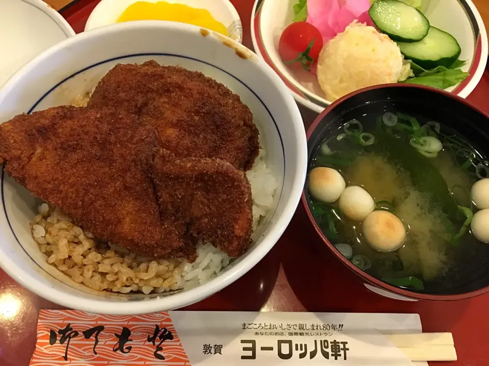 ヨーロッパ軒のカツ丼|みゅうさん