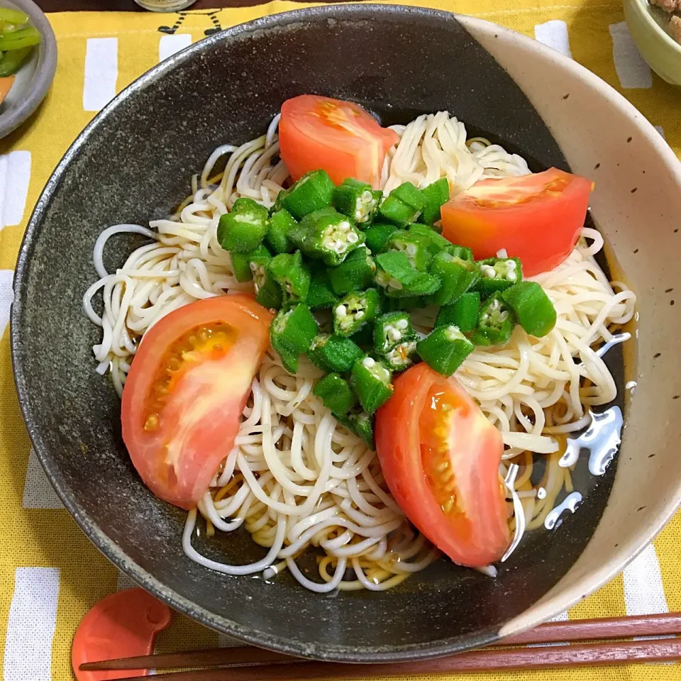 トマトとオクラのぶっかけひやむぎ|あさかさん