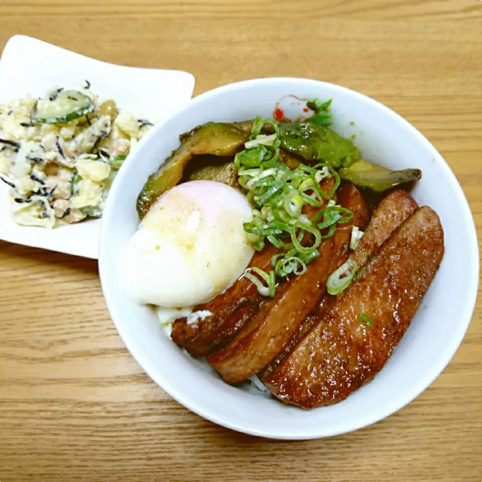 Snapdishの料理写真:『照り焼きスパムのアボカ丼』|seri-chanさん