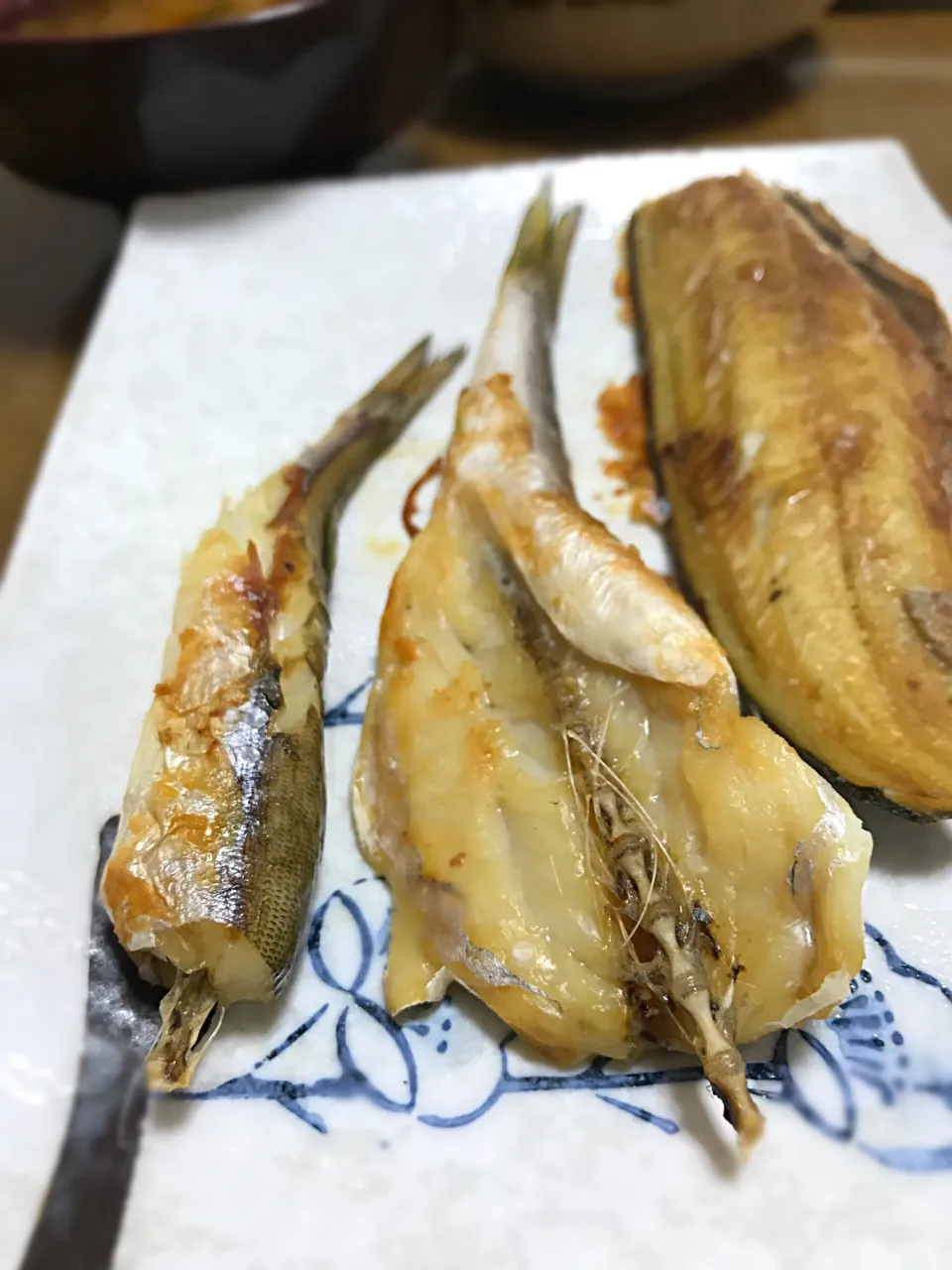 カマスの丸干し焼きとホッケ🐟|wildcat山猫さん