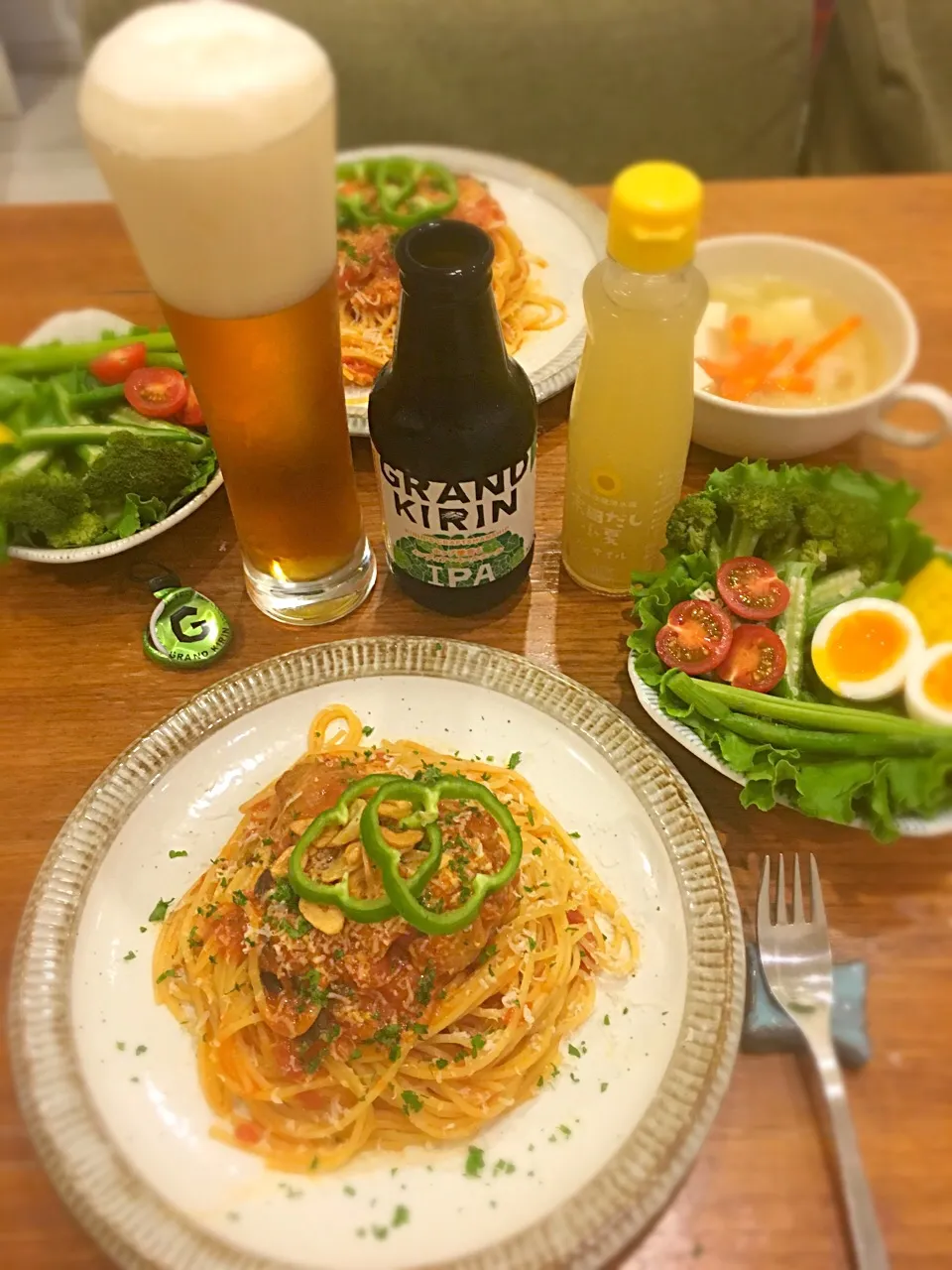 鶏もも肉のトマト煮パスタ🍝|なかじー。さん