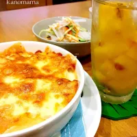 Snapdishの料理写真:冷凍パインハイボール&マカロニグラタン♪