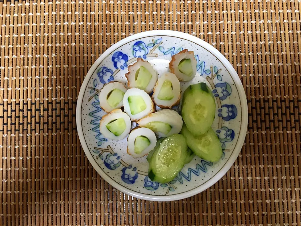 Snapdishの料理写真:ちくわきゅうり|ばーさんさん