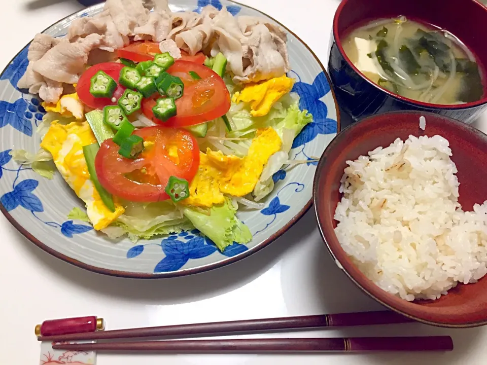 冷しゃぶ#冷しゃぶサラダ #お味噌汁 #ご飯|Kuraraさん