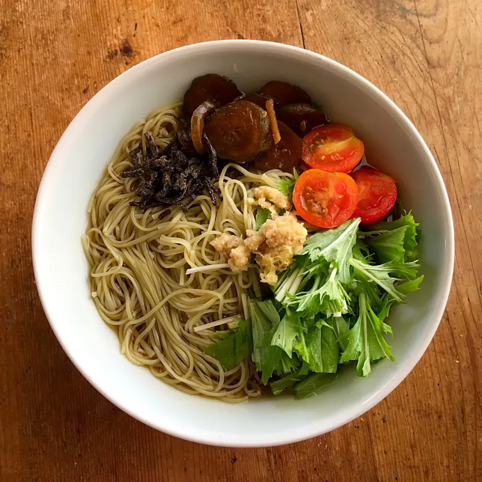 夏休みの昼ごはん‼︎
#お昼ごはん #昼ごはん #ランチ #lunch #素麺 #麦茶 #塩昆布 #キューちゃん漬け #ぶっかけ素麺 #ふたりごはん #ふたりぐらし|Yoshinobu Nakagawaさん