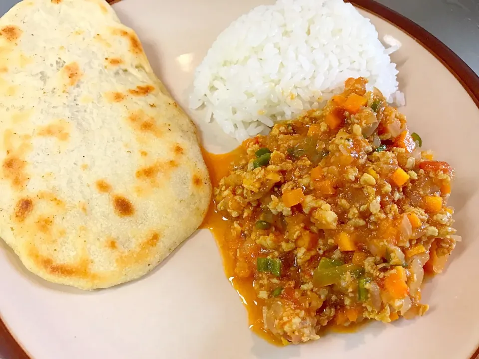 【インド料理🇮🇳】鶏肉のキーマカレー|もちもちさん