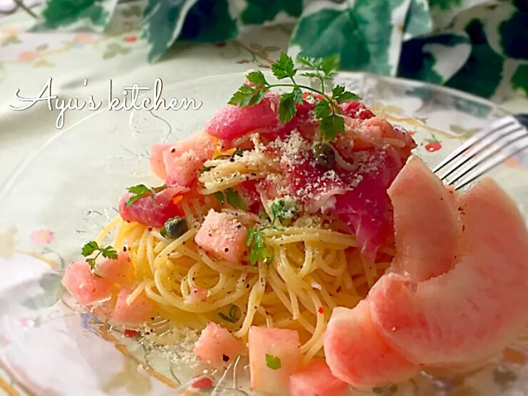 至福のひとりランチ♡生ハムと桃の冷製パスタ🍑|あゆさん