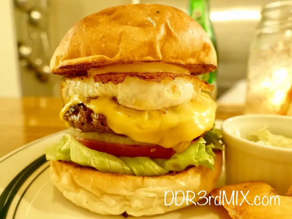 THE HAPPY THE BURGER STAND チーズエッグバーガー|ddr3rdmixさん