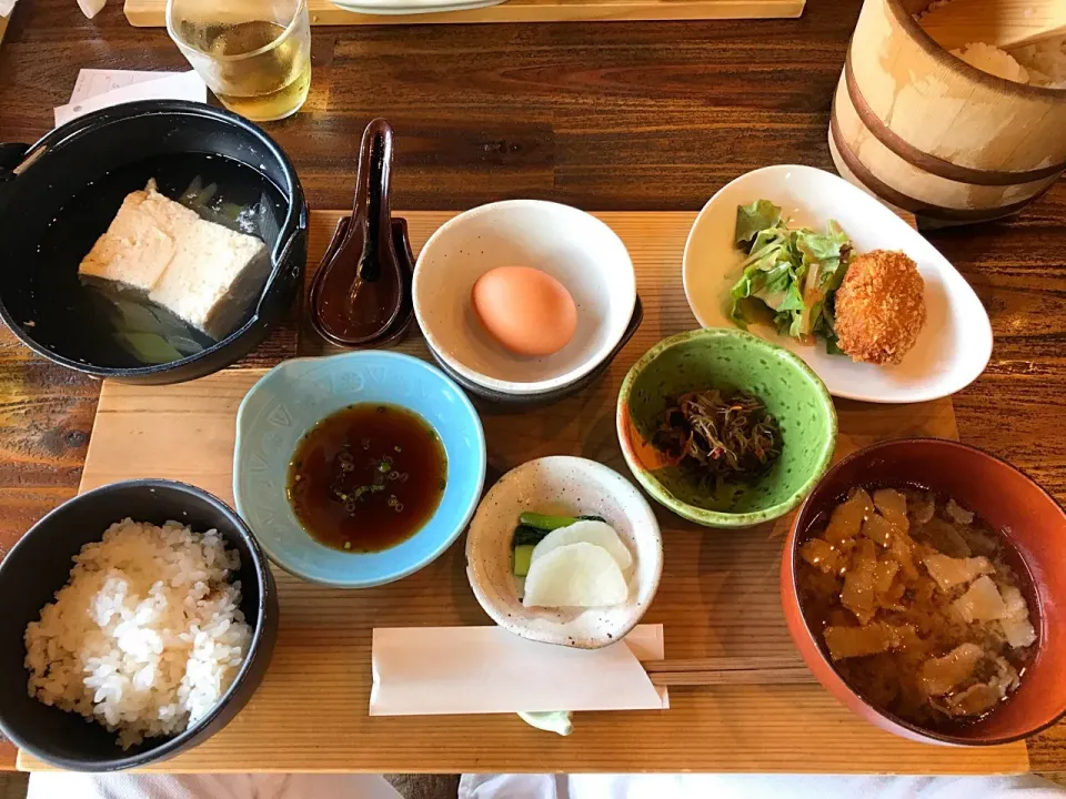 卵かけご飯朝食|マハロ菊池さん