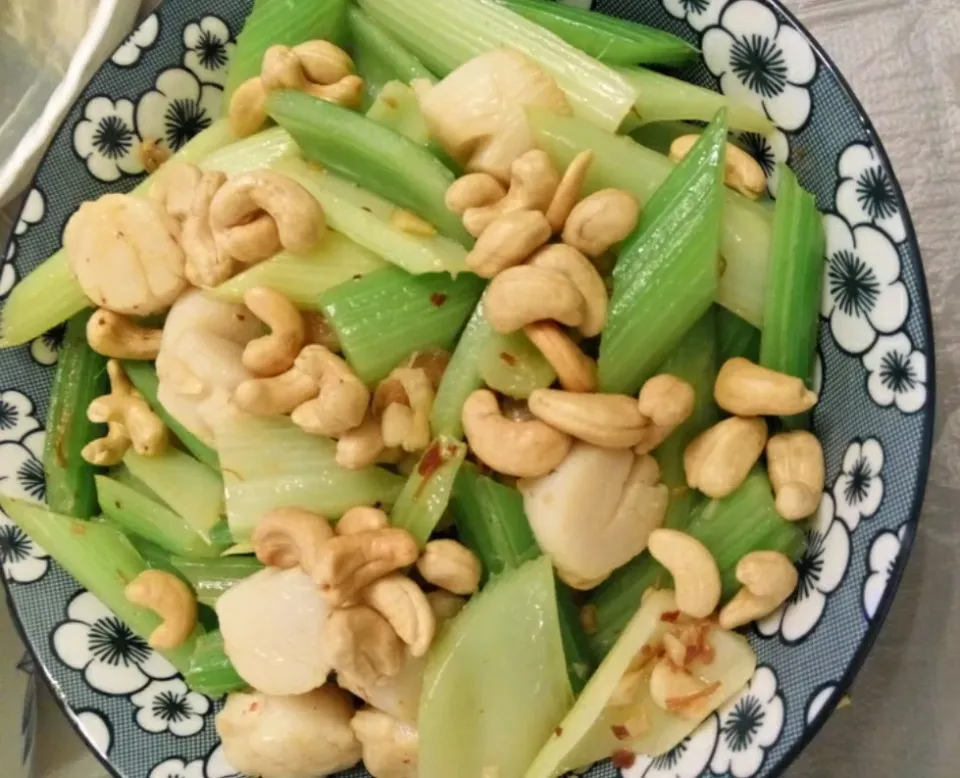 Celery, Scallop, Cashew with XO Sauce|Athenaさん