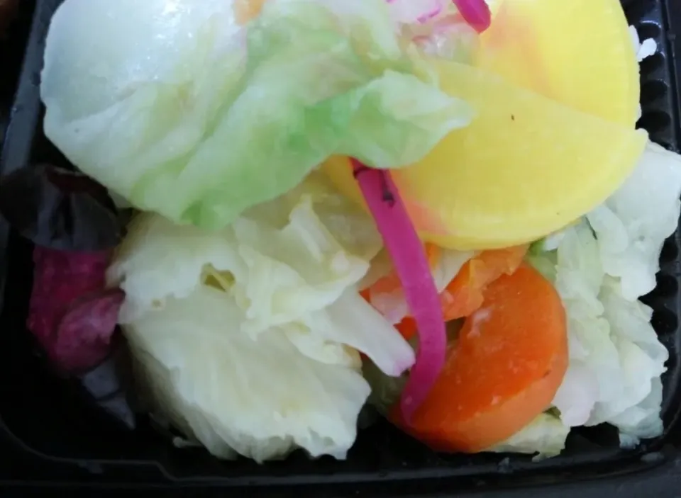 Cabbage, Yellow Pickled Daikon, Carrot|Athenaさん