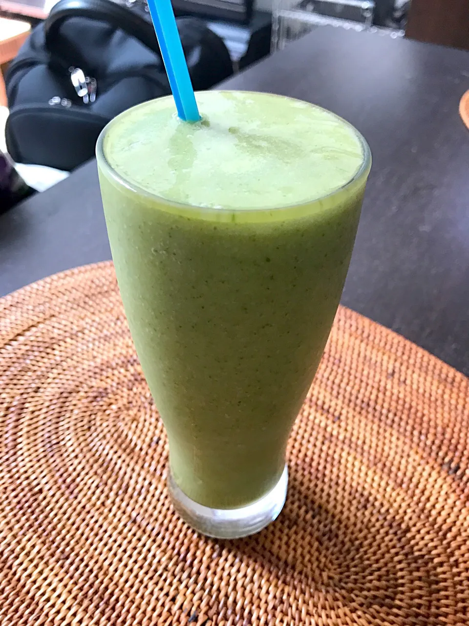 Avocado & celery smoothie|yeni kartikasariさん