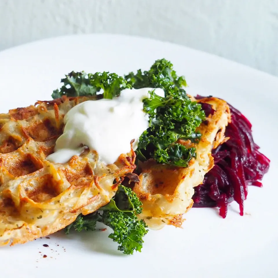 Hash brown waffles side with kale & beetroot|Misstyさん