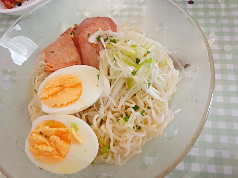 インスタントラーメン😊🍜
冷麺にしてみました😊|Mitsuhiro.Sさん