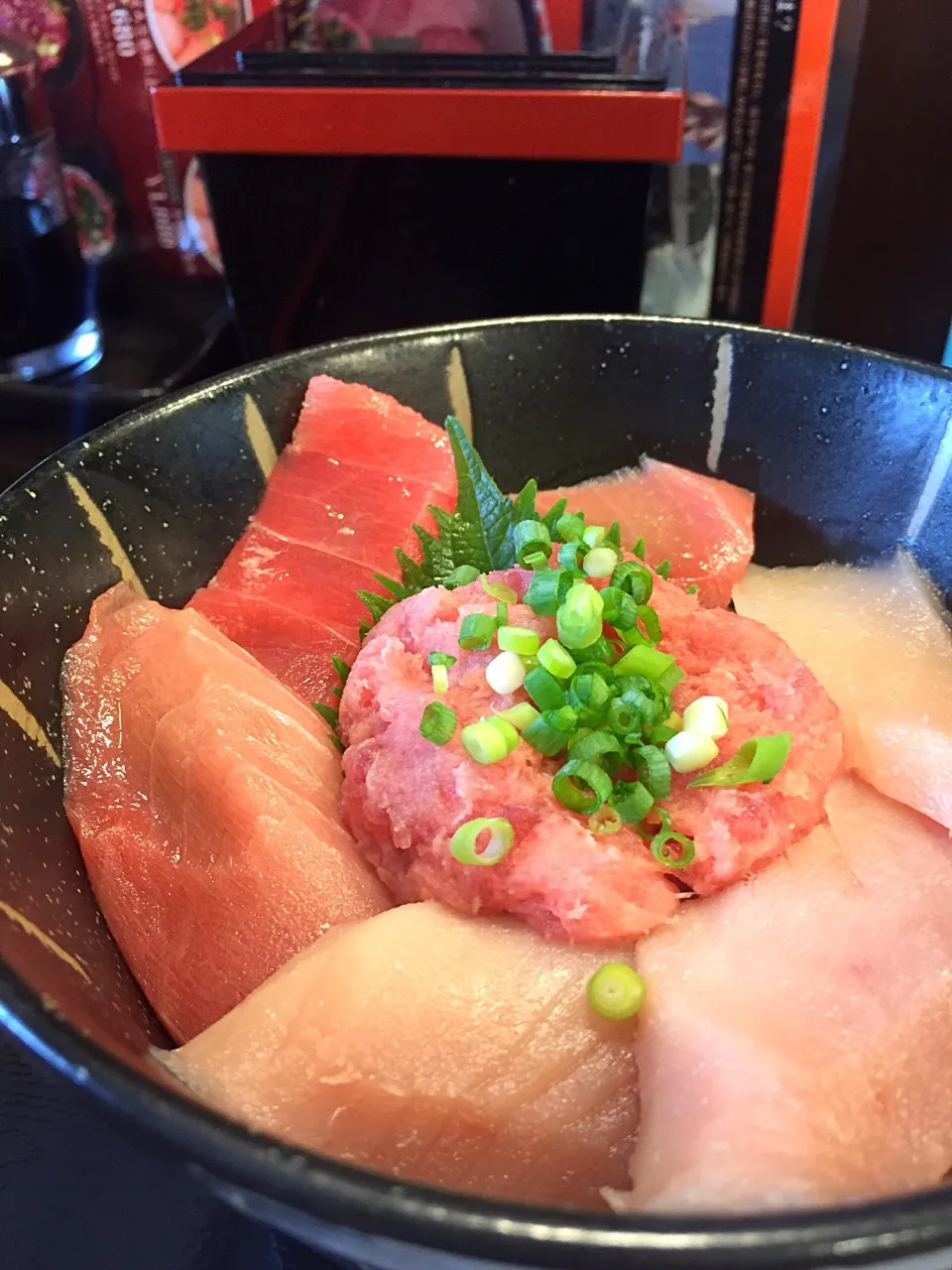 マグロ三色丼（上）|momoさん