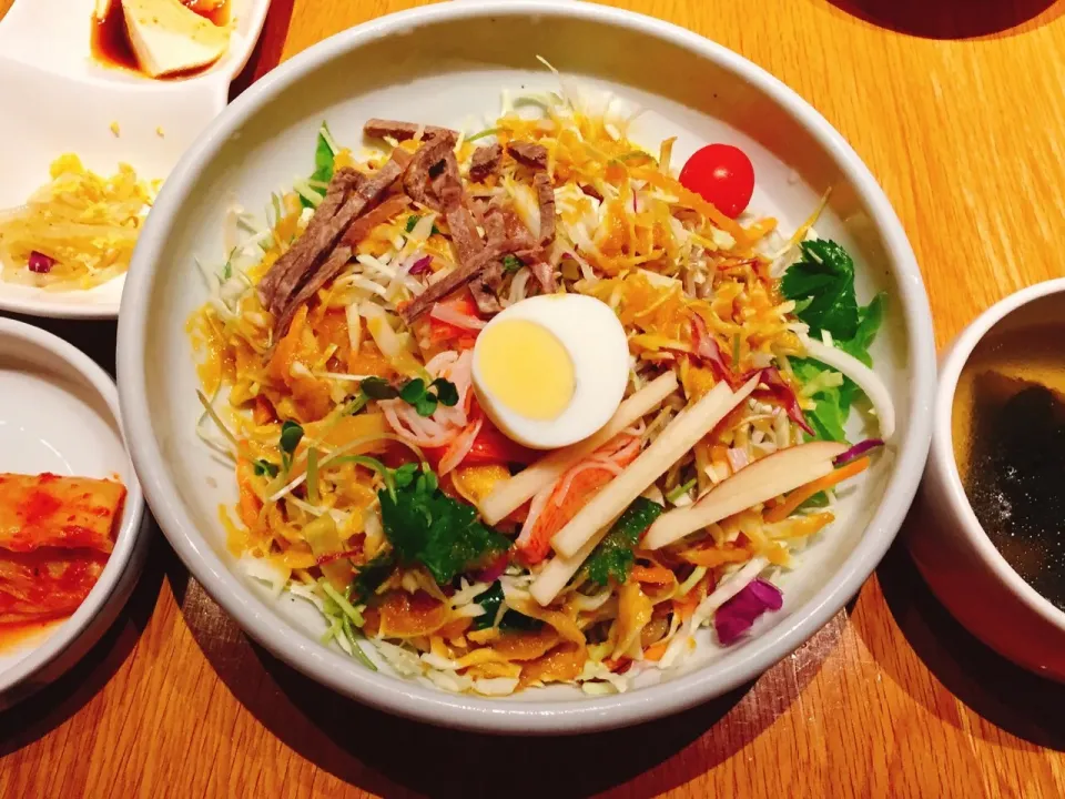 休日ランチ🍴サラダ冷麺定食🇰🇷|ももこさん