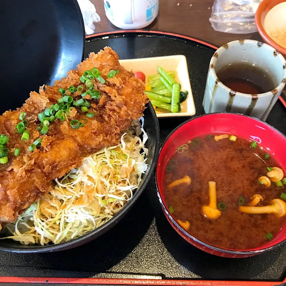 三びきのこぶた☆ソースカツ丼|MEGUMIさん