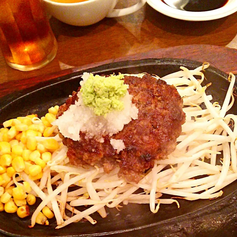 Wagyu hamburger steak🐮 限定10食100％飛騨牛ハンバーグ|まめさん