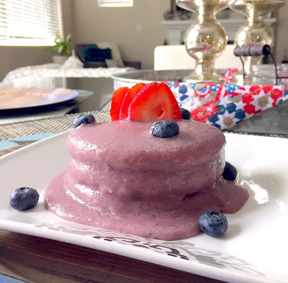 Snapdishの料理写真:🔮Gluten Free Ube Pancake🔮
ウべパンケーキ|The Reinhartsさん