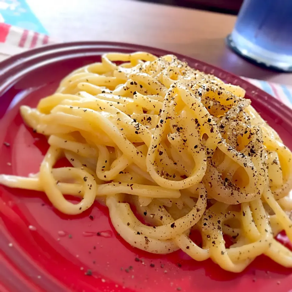 シチューの残りでうどんカルボナーラ😋|ららさん