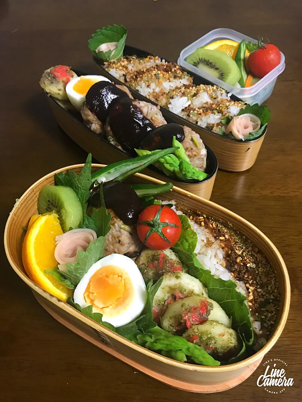 今日の2人のお弁当🍱
#山芋シャキシャキマヨネーズ焼きお好み焼き風 と
もち麦入りハンバーグ バルサ味噌ソース|とんちんさん