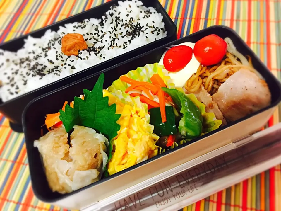 2017082🍱今日の旦那さん弁当🍱
#旦那さん弁当 #卵焼き#551の蓬莱|akiyo22さん