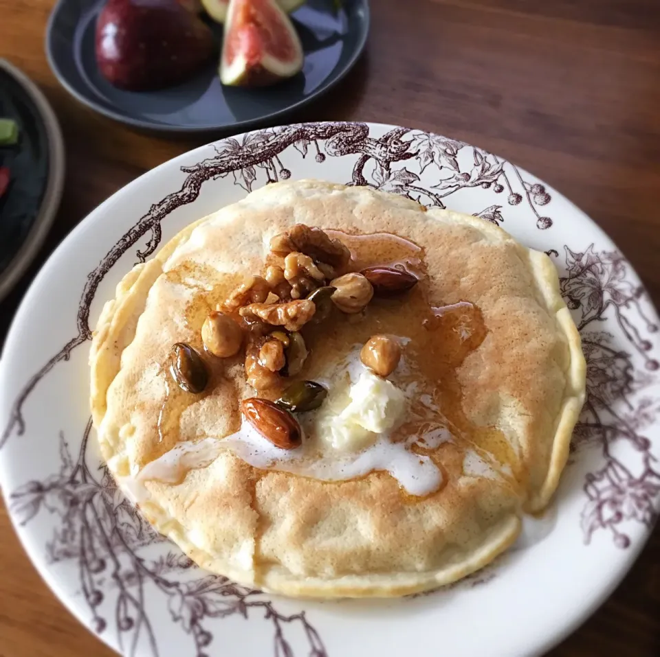 ナッツの蜂蜜漬けのパンケーキ|amさん